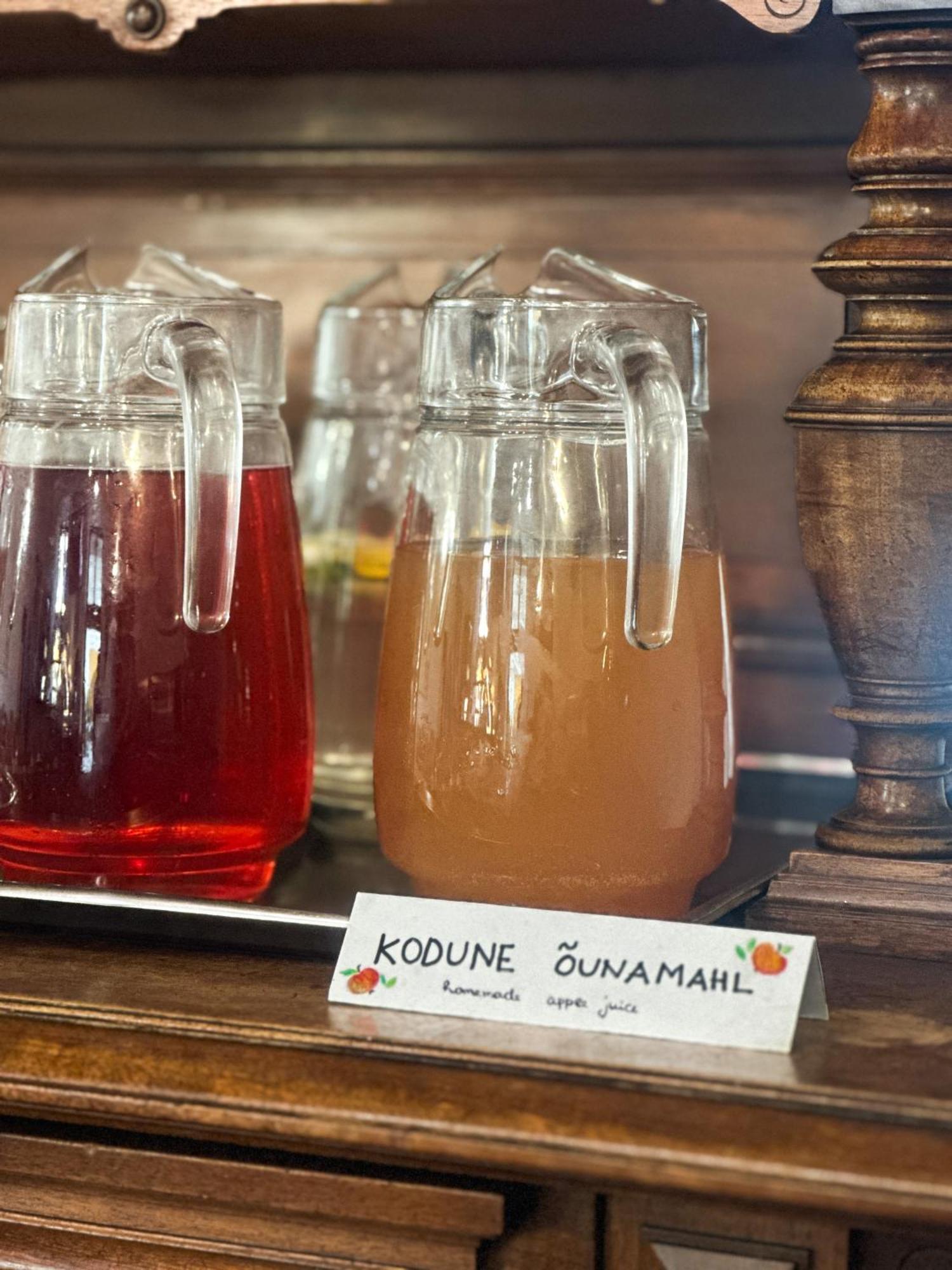Ruunawere Hotel Nommealuse Ngoại thất bức ảnh
